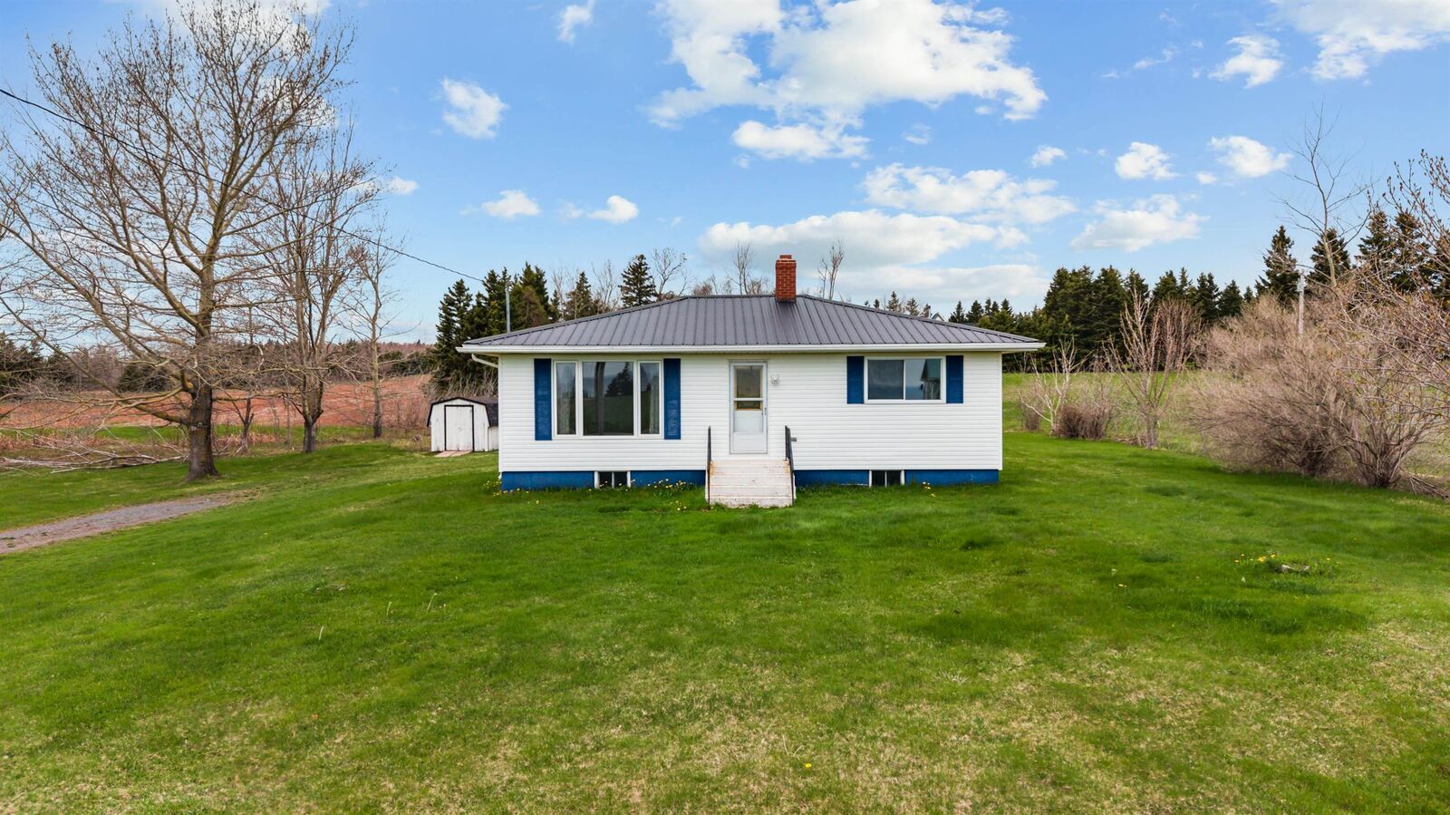 Property Photo: 3079 East Point Road PE C0A 2B0