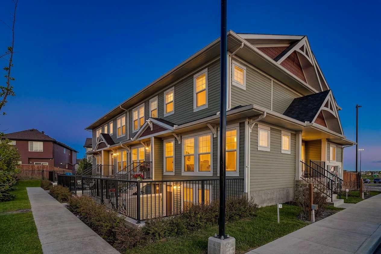 Property Photo:  7451 Falconridge Boulevard NE 1910  AB T3J 0Z8 