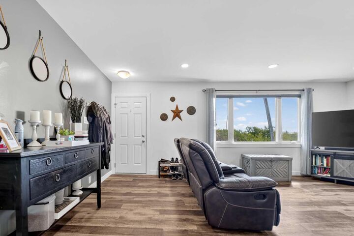 Property Photo:  1222 John Avenue  AB T0K 1W0 