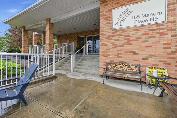 Property Photo: 165 Manora Place NE 439 AB T2A 7X5