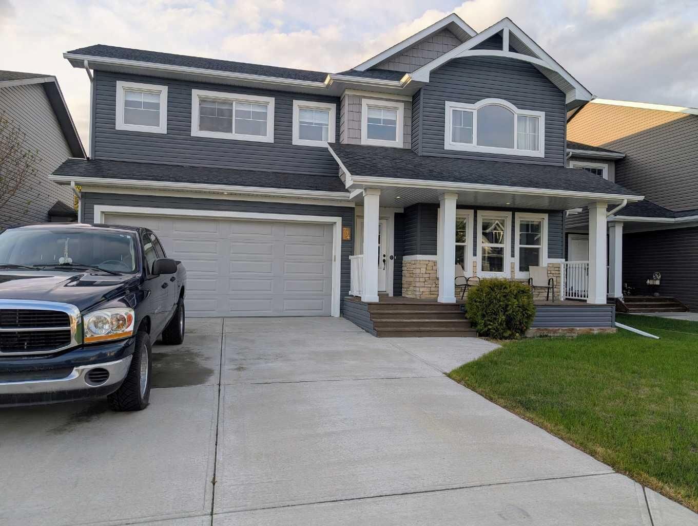 Property Photo:  704 Stonehaven Drive  AB T0M 0N0 