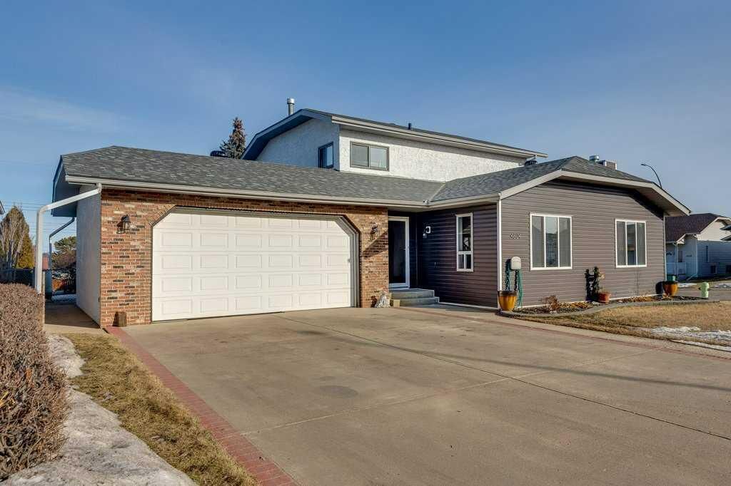 Property Photo: 4804 44 Street AB T4G 1M7