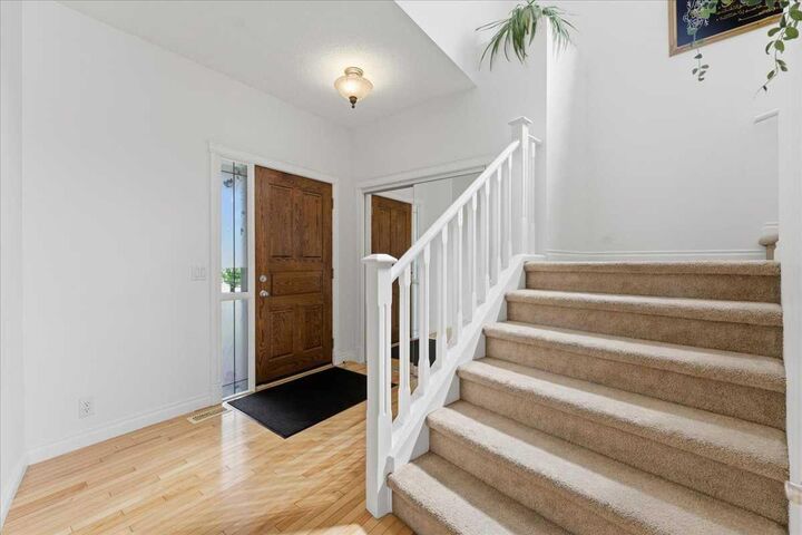 Property Photo: 305 Evanston View NW AB T3P 1G2