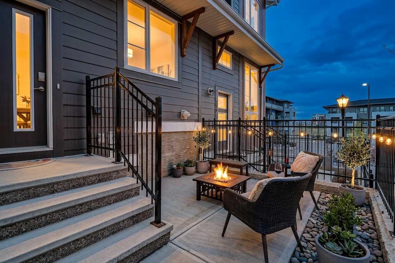 Property Photo:  242 Livingston Common NE  AB T3P 1K1 