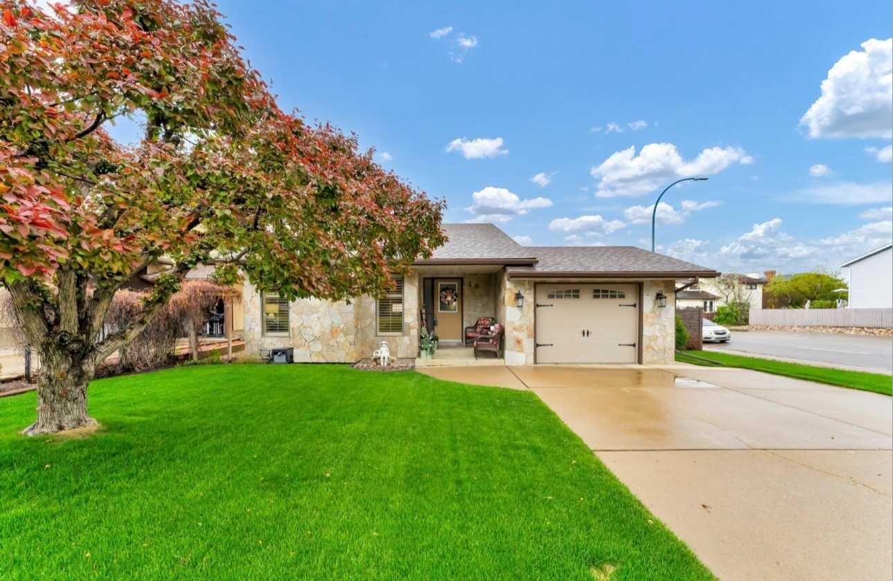 Property Photo:  110 Carry Crescent SE  AB T1B 3J8 
