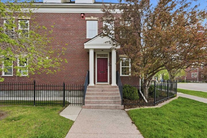 130 Garrison Square SW — photo 1