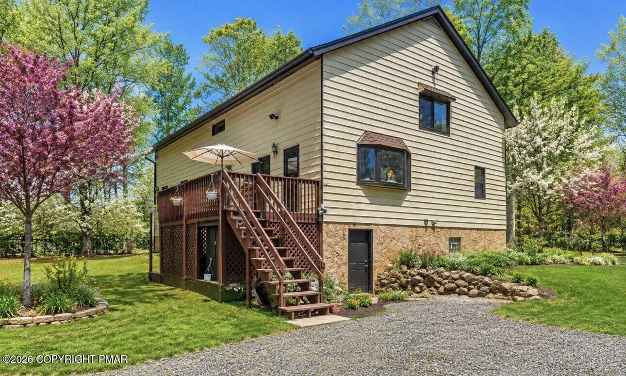 Property Photo: 252 High Country Drive PA 18610