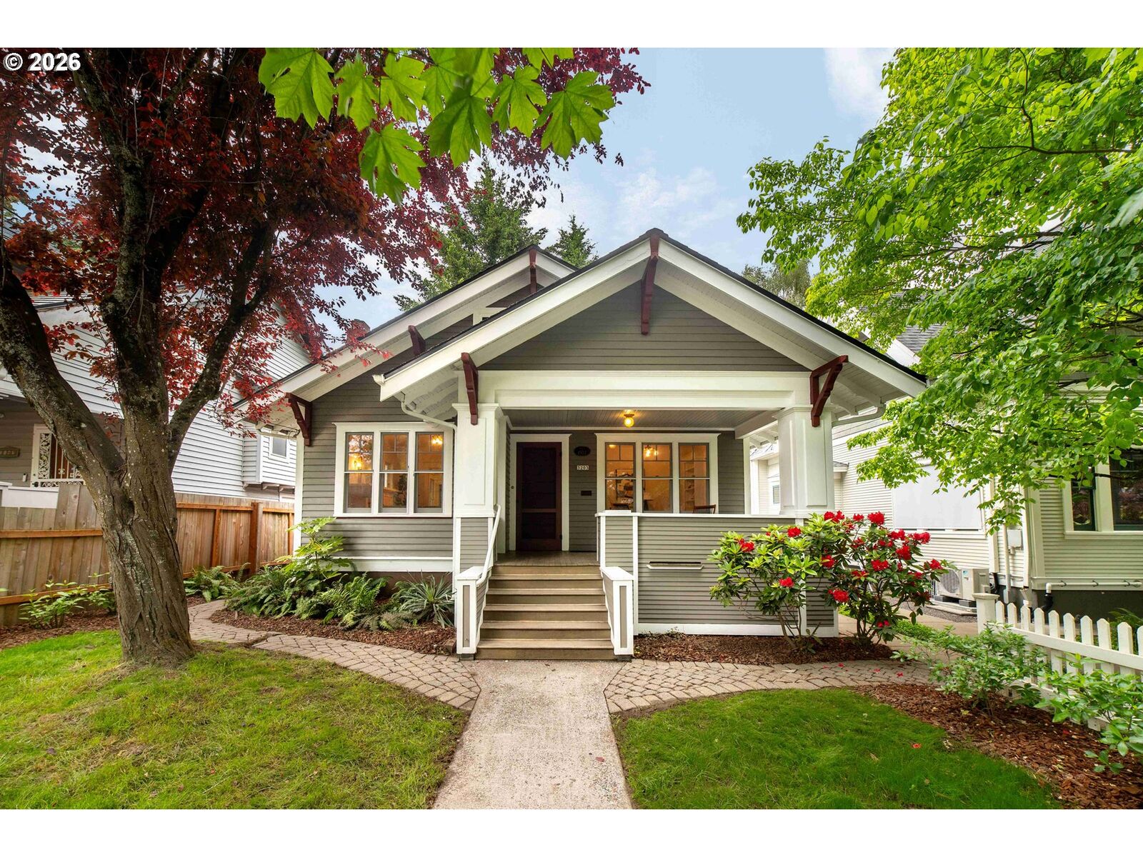Property Photo:  3203 SE Tibbetts St  OR 97202 