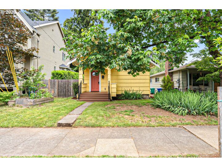 Property Photo: 5811 N Princeton St OR 97203
