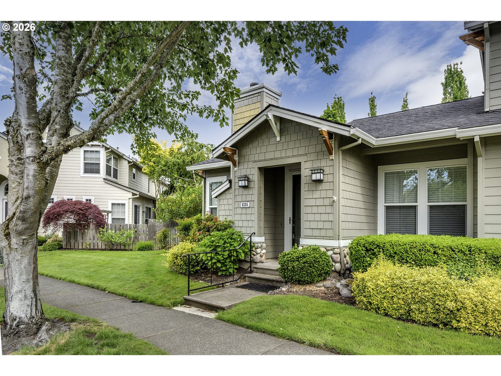 Property Photo: 6235 NE Rosebay Dr OR 97124