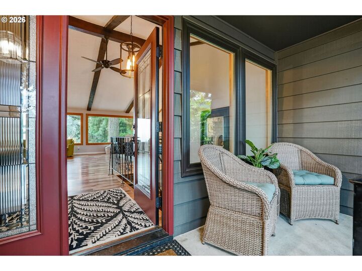 Property Photo: 17542 Kirkwood Rd OR 97027
