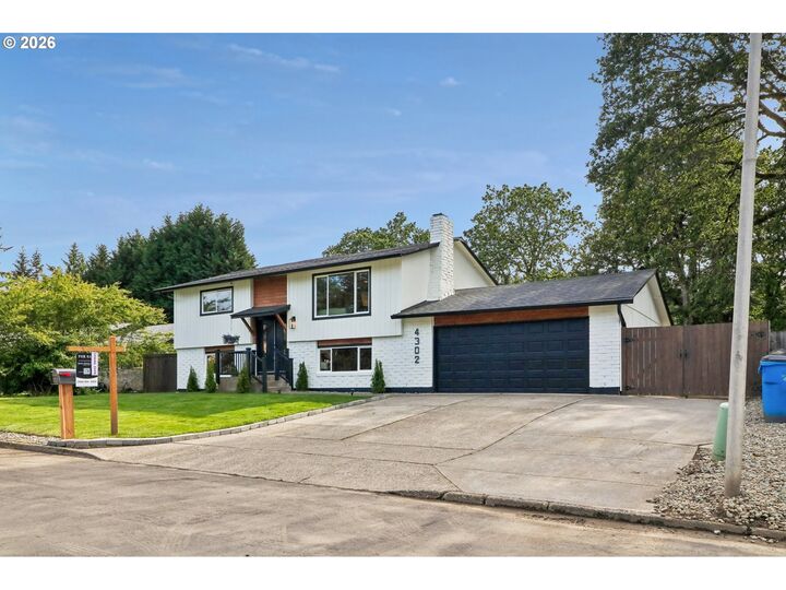 Property Photo: 4302 NE 104th Ave WA 98682