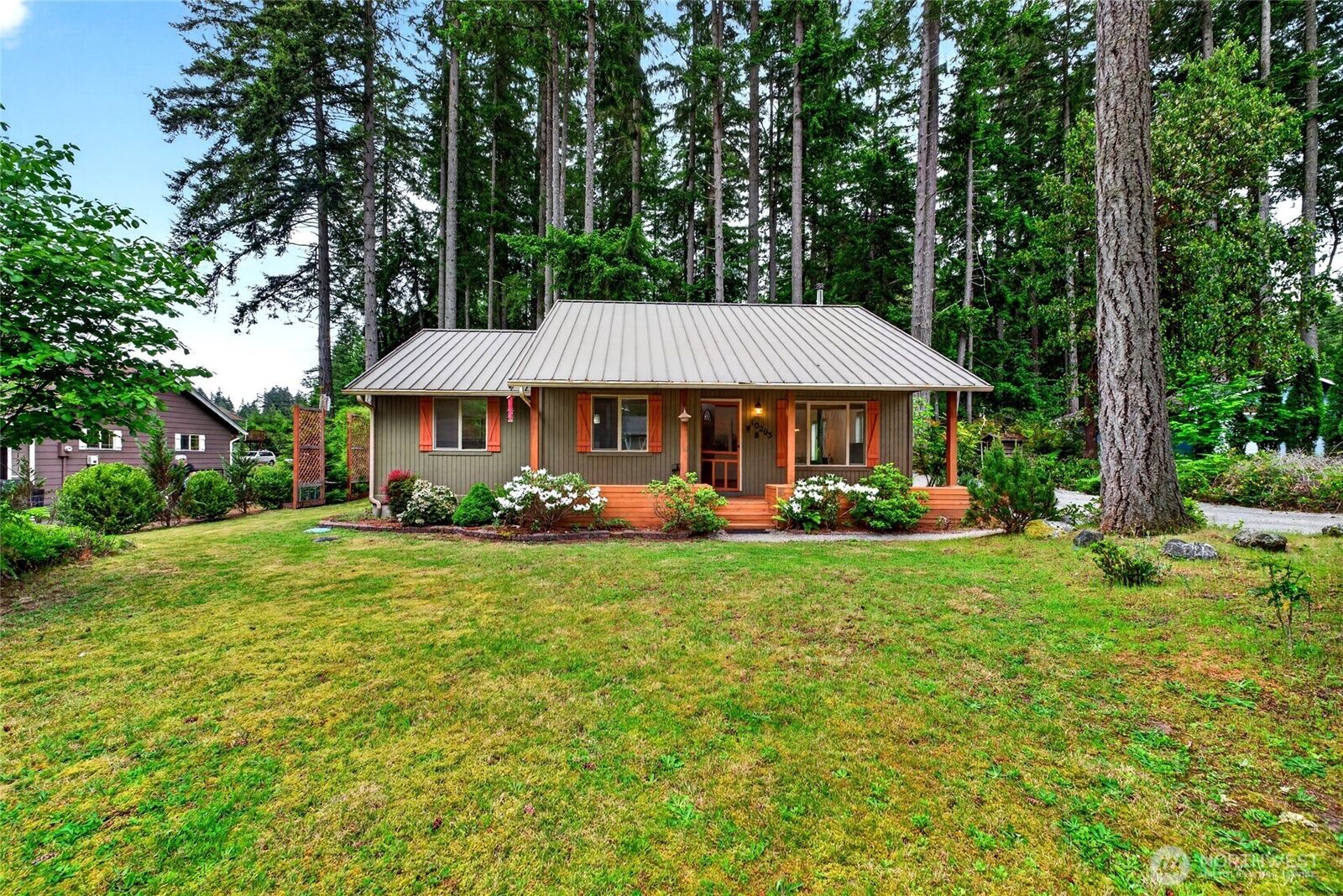 Property Photo:  10203  Matthews Avenue  WA 98303 
