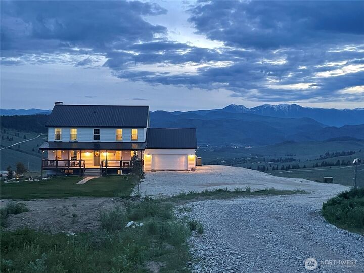 Property Photo:  212  Nine Mile Road  WA 98844 