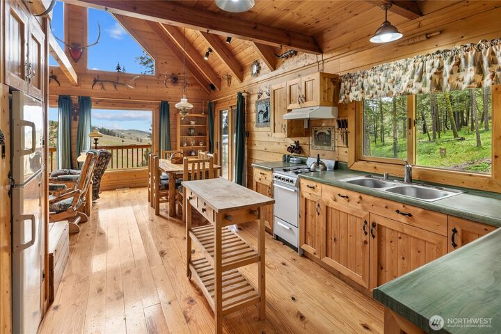 Property Photo:  3671 W Sun East Road  WA 98926 