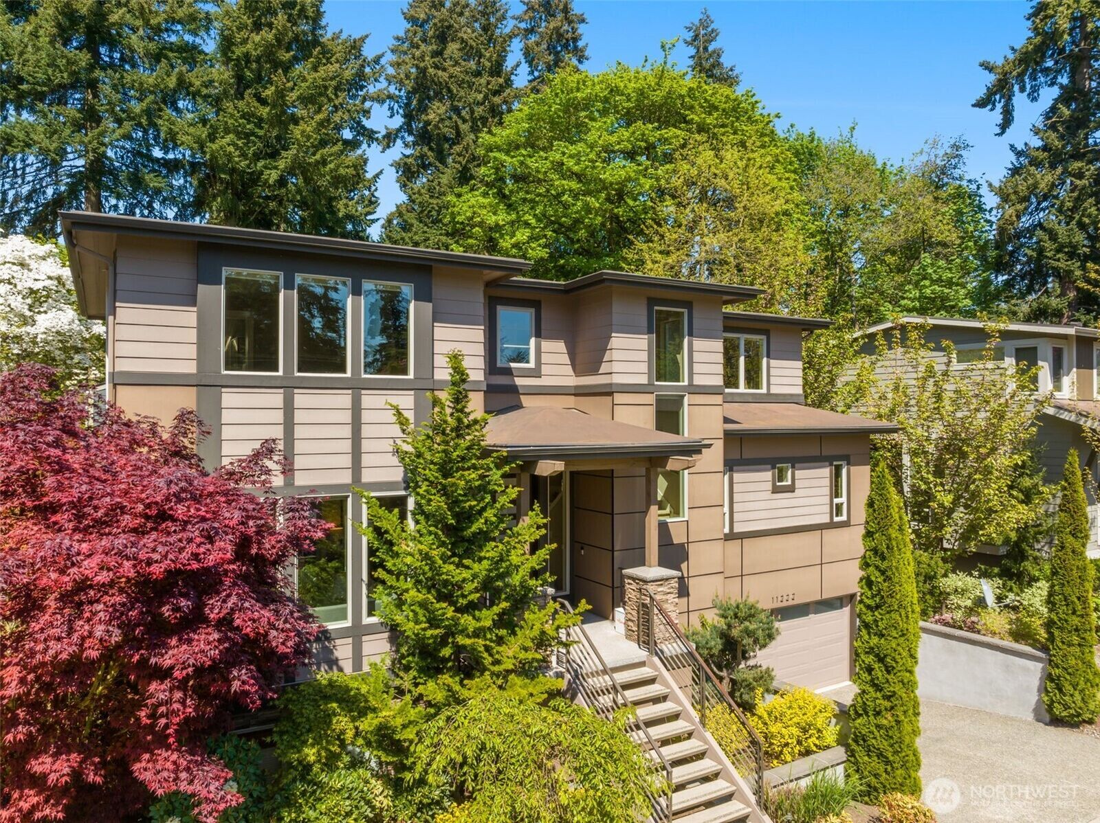 Property Photo: 11222 116th Place NE L4 WA 98033