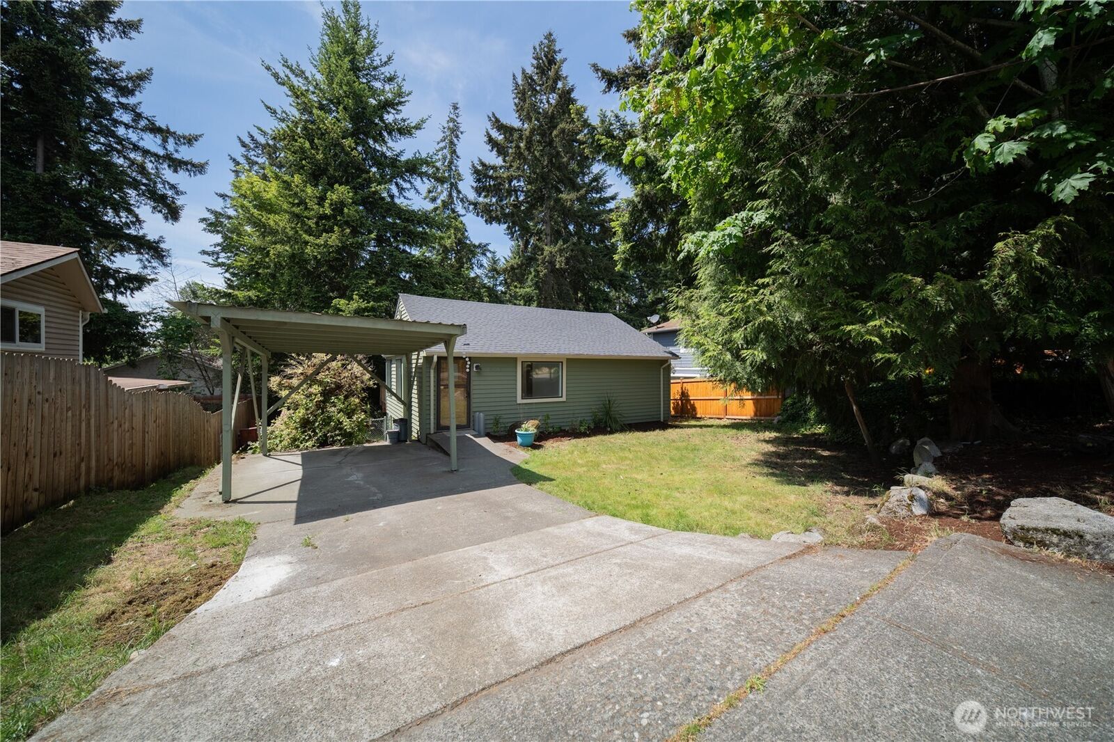 Property Photo:  24251  26th Place S  WA 98198 