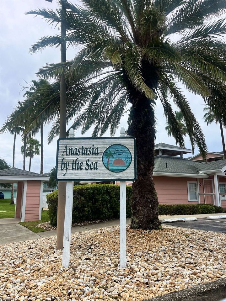 Property Photo: 206 16th St F FL 32080