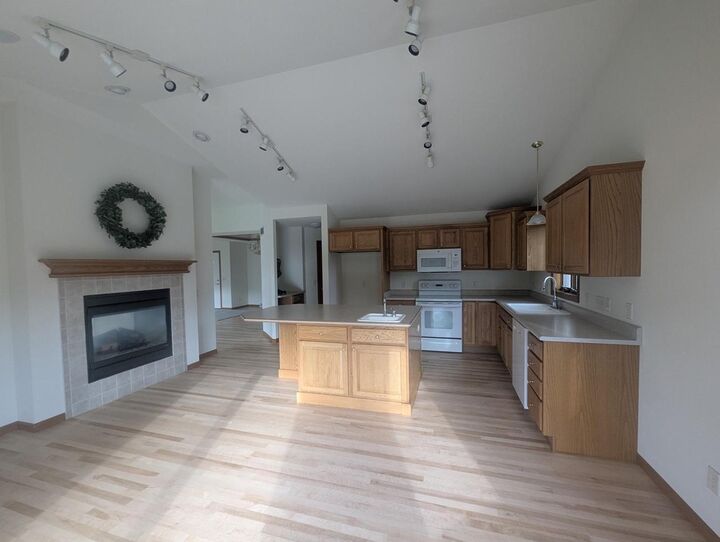 Property Photo:  5614 N Vista Lane  WI 53548 