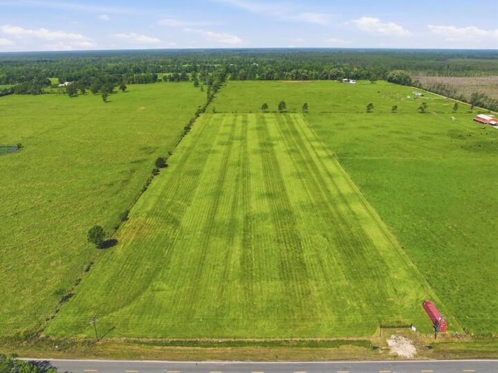 Property Photo: 13018 Highway 113 LA