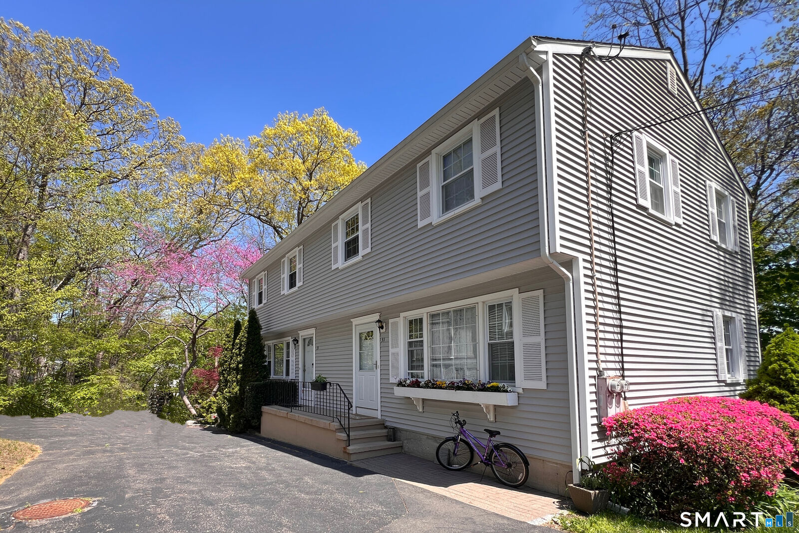 Property Photo:  33 East Hills Drive 33  CT 06840 