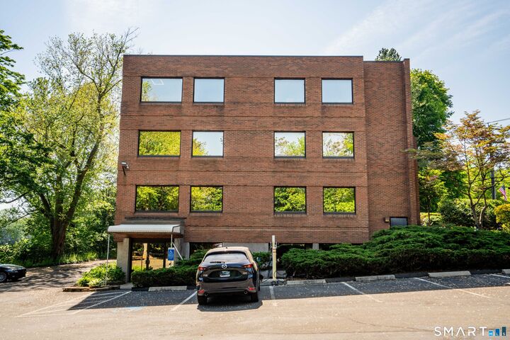 Property Photo: 2751 Dixwell Avenue CT 06518