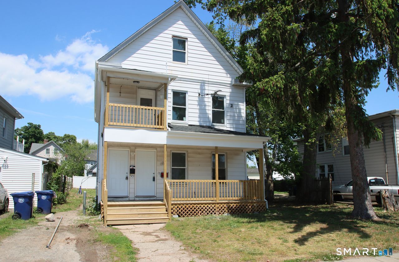 Property Photo:  15 Walnut Street  CT 06516 