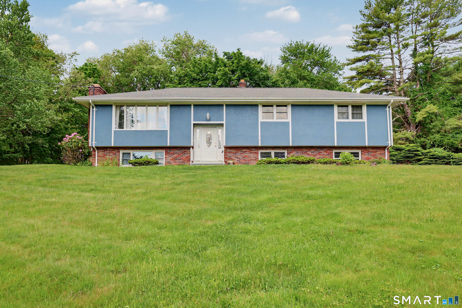 Property Photo: 44 Haverhill Road CT 06611