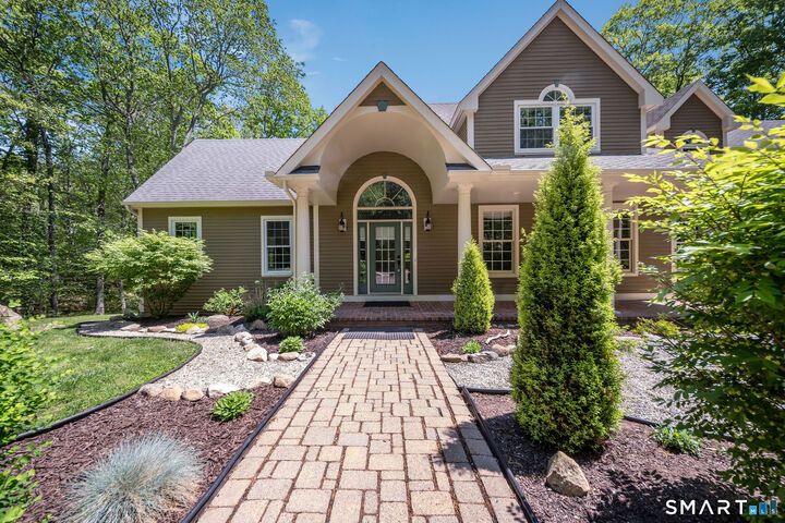 Property Photo:  118 Genesee Lane  CT 06443 