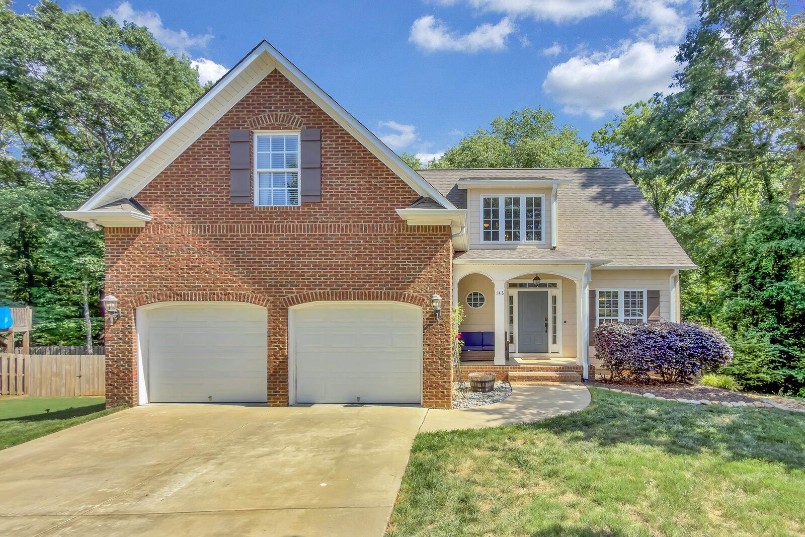 Property Photo: 143 Darmondale Drive SC 29369