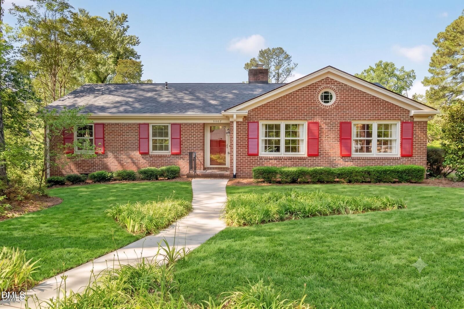 Property Photo:  3007 Charwood Place  NC 27612 