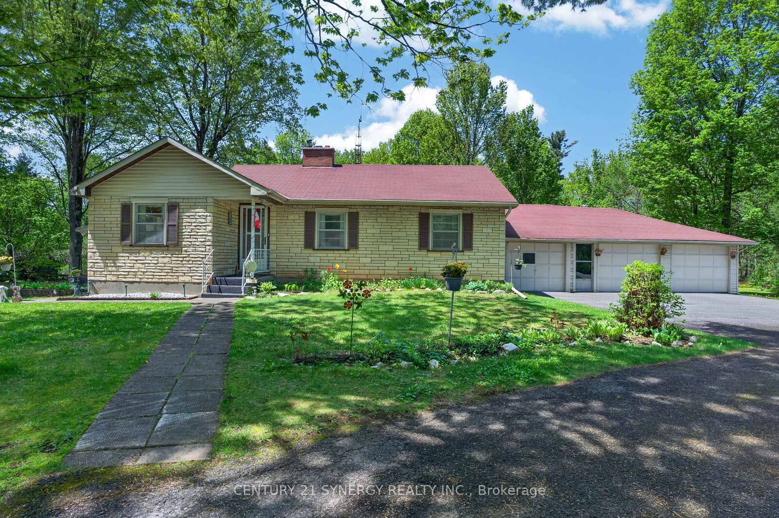 Property Photo: 3068 9th Line ON K7C 3C2