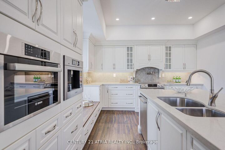 Property Photo: 27 Denlow Boulevard ON M3B 1P5