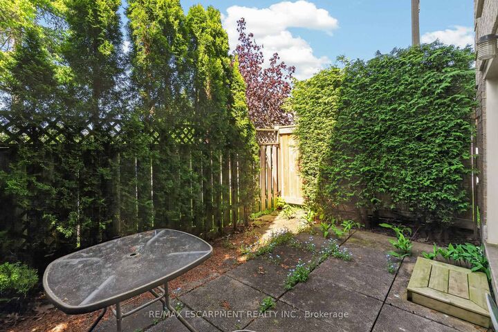 Property Photo: 11 Pirie Drive 19 ON L9H 6Z6