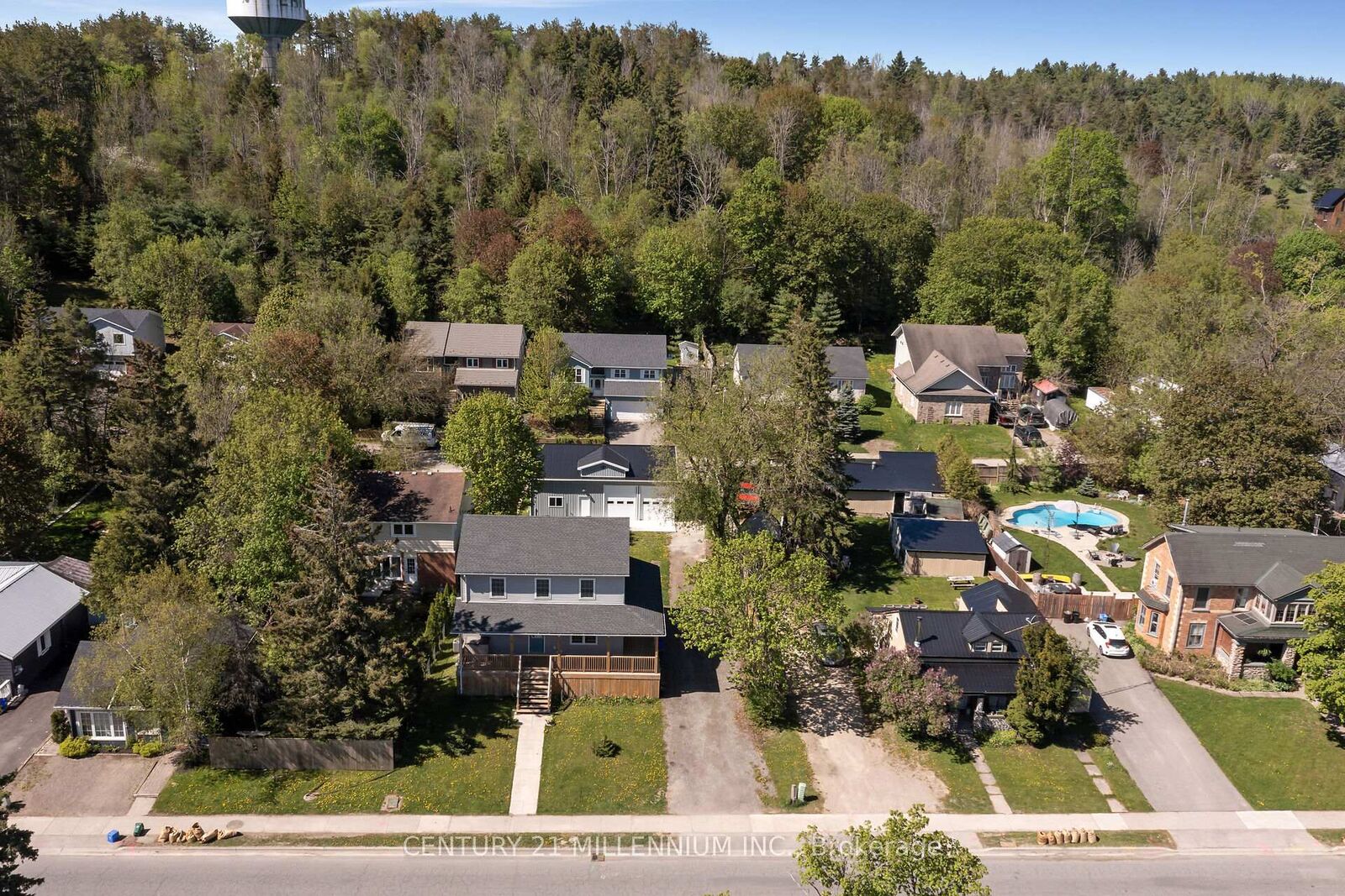 Property Photo:  26 Main Street  ON N0B 1T0 