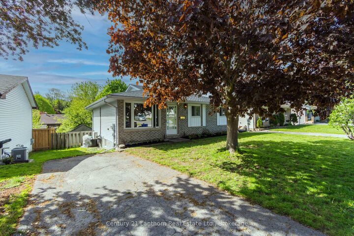 Property Photo: 33 Van Alstine Drive ON K8V 6K8