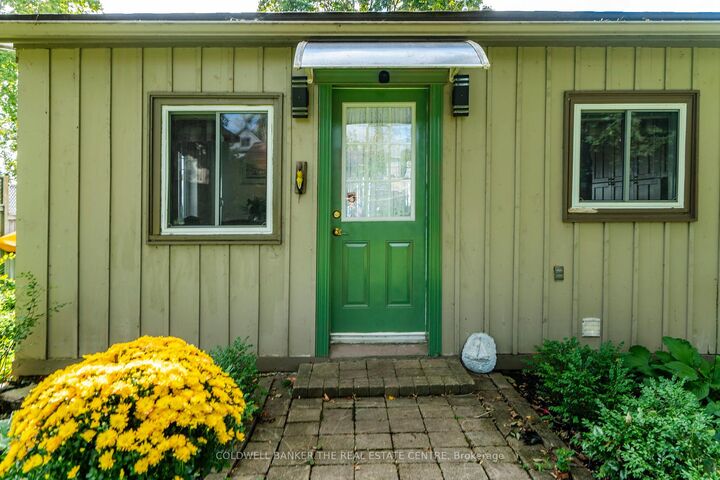 Property Photo: 115 Lakeshore Road W ON L0L 2E0
