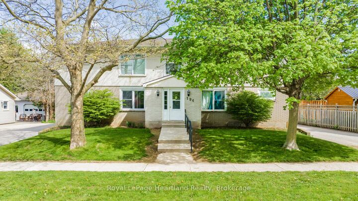 194 Bennett Street W — photo 1