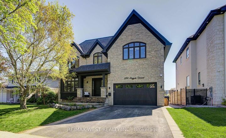 2194 Haygate Crescent — photo 1