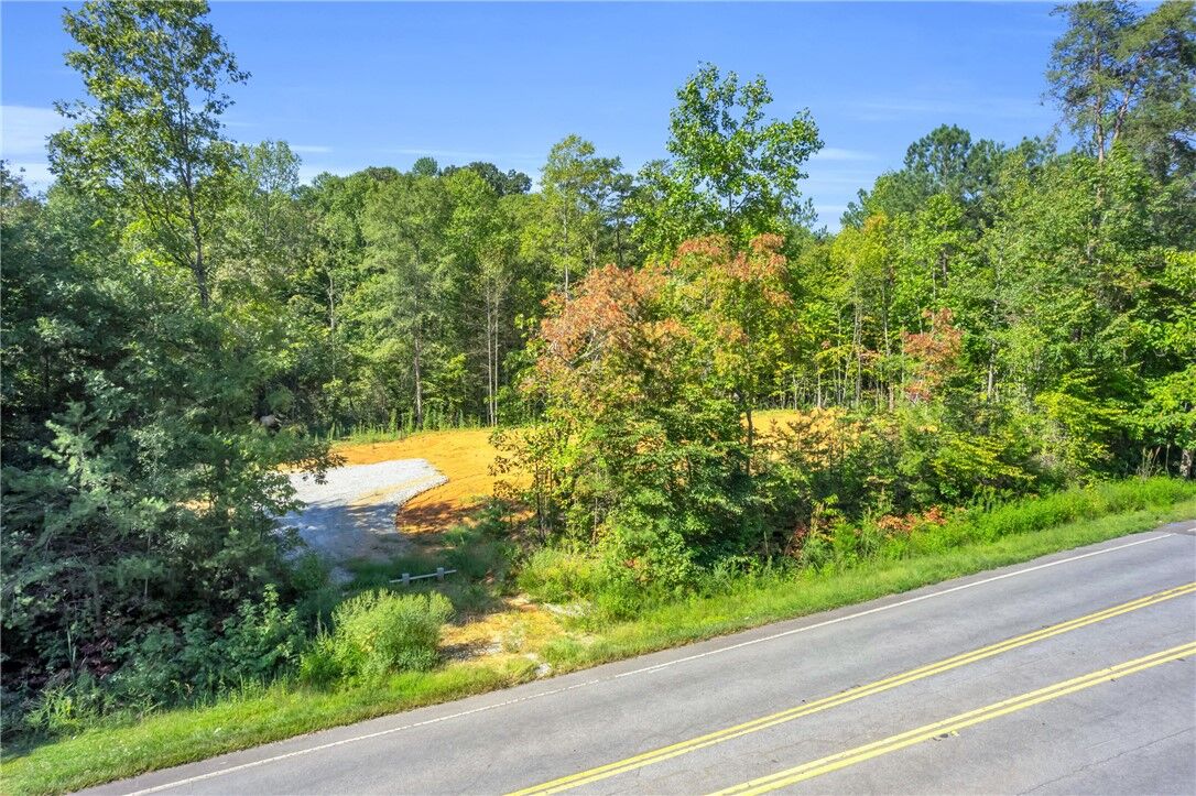 Property Photo: 167 Cherokee Trail SC 29640