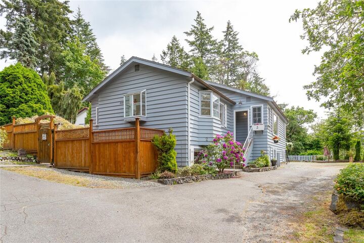 Property Photo: 6755 Wallace Dr #2 BC V8M 1A2