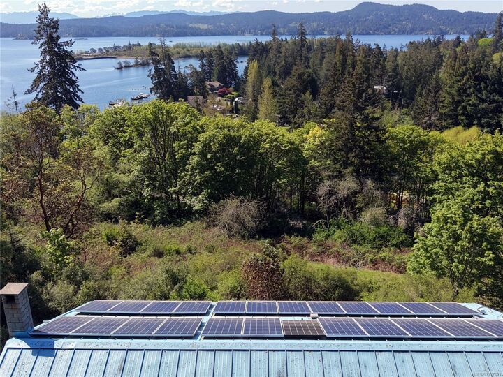Property Photo: 2065 Arleigh Pl BC V9Z 0E6