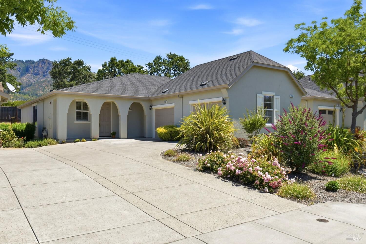 Property Photo:  9353 Oak Trail Circle  CA 95409 