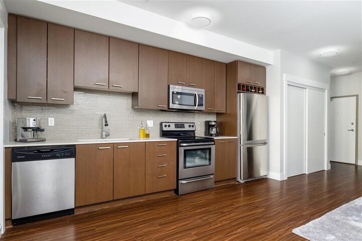 Property Photo:  2473 Atkins Avenue 308  BC V3C 0C4 