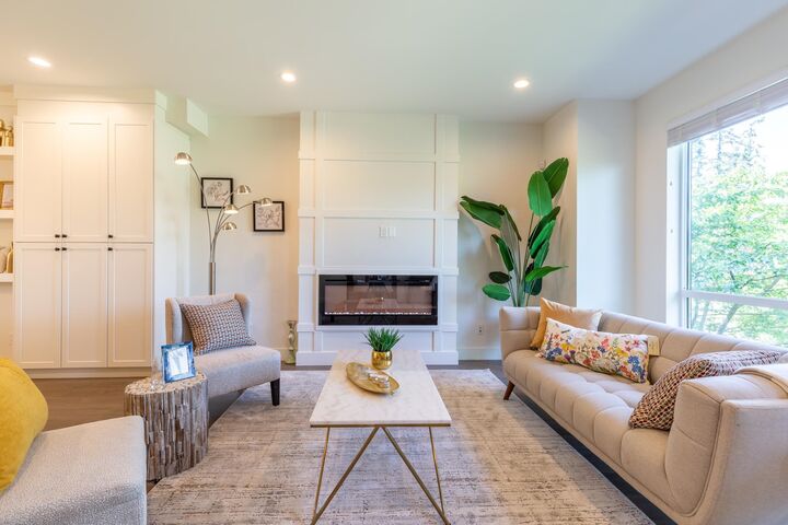 15688 28 Avenue 7 — photo 1