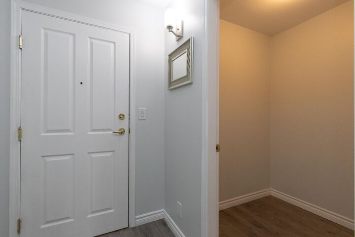 Property Photo: 5650 Oak Street 208 BC V6M 2V6