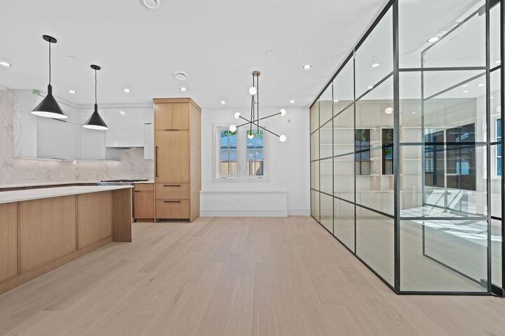 Property Photo: 6855 Cypress Street BC V6P 5L9