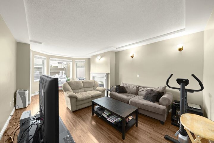 Property Photo:  4821 53 Street B205  BC V4K 2Z3 