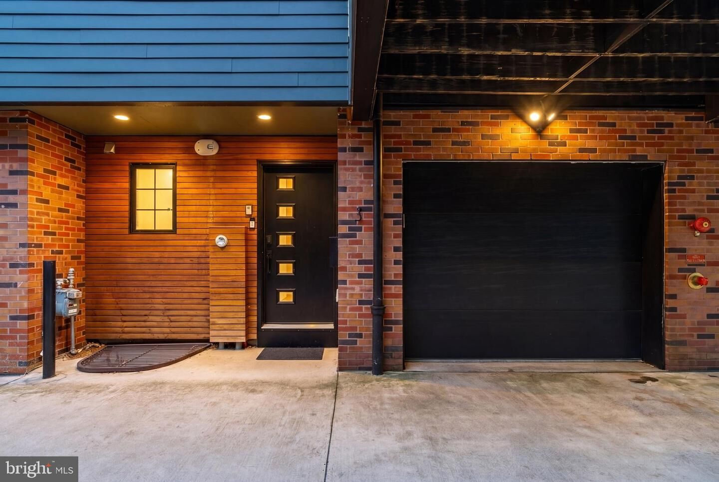 Property Photo:  1114 Shackamaxon Street 3  PA 19125 