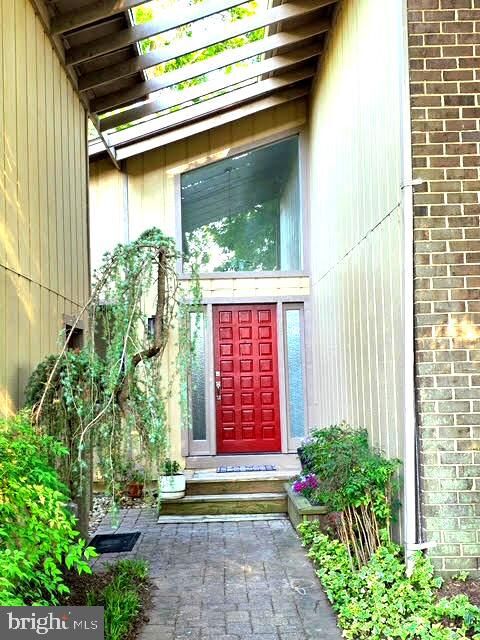 Property Photo:  9013 Fort Craig Drive  VA 22015 